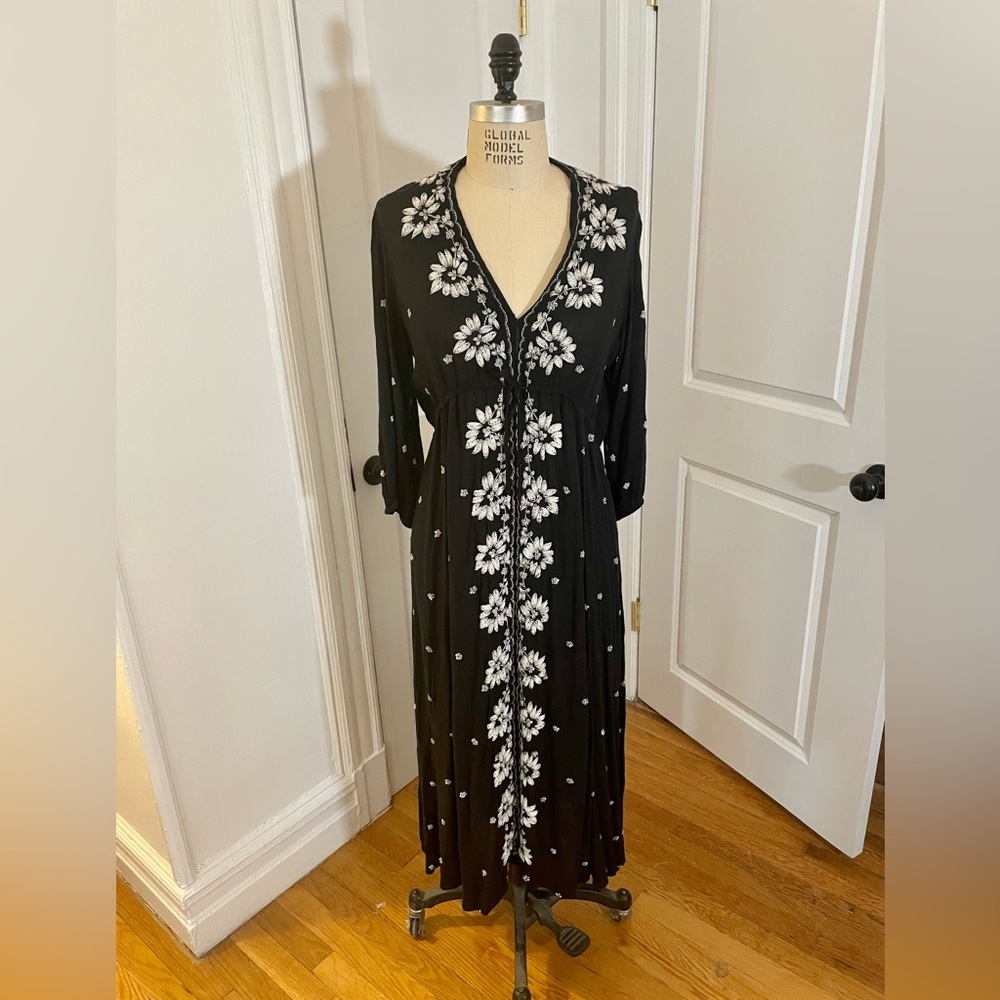 FREE PEOPLE Embroidered Fable Midi Dress - Size M